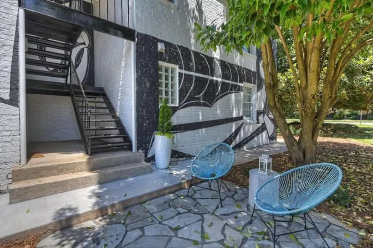 Spacious Condo With Easy Access To Uptown Charlotte